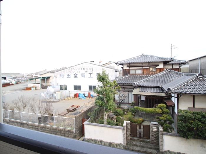 物件内観写真11　(室内からの展望)