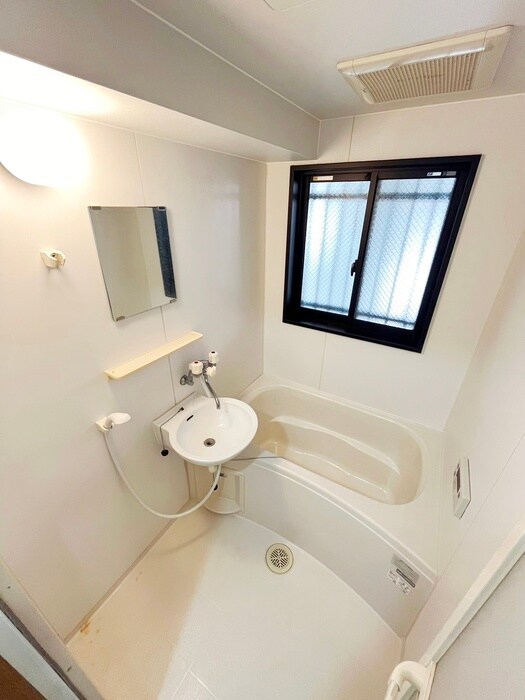 物件内観写真11　(バス／シャワールーム等)