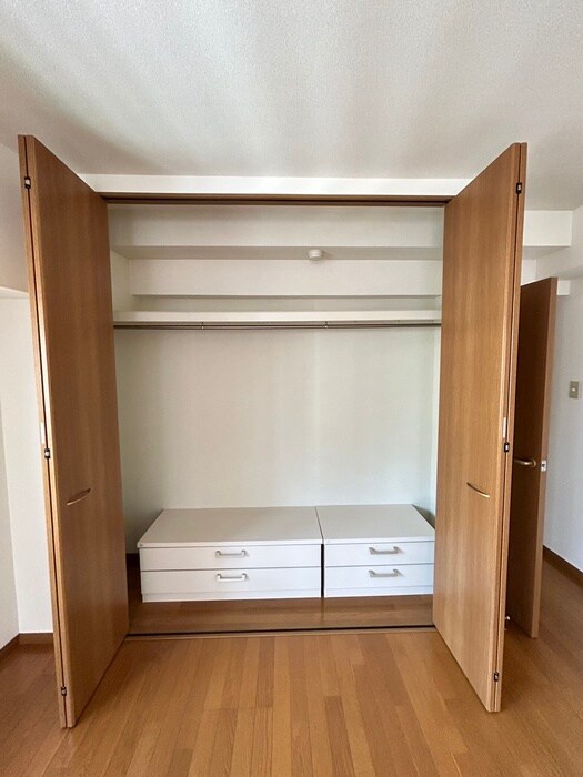 物件内観写真15　(収納)