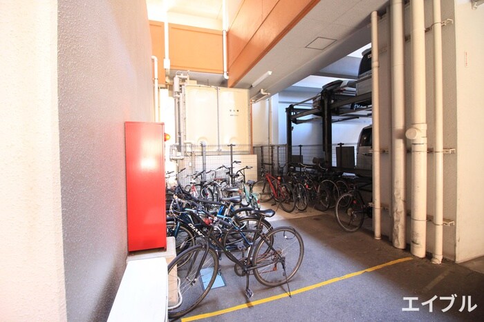 物件外観写真5　(駐輪場)