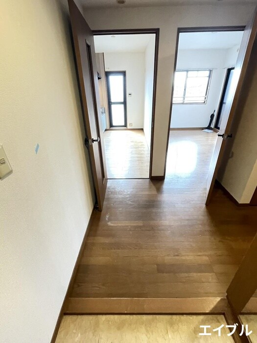 物件内観写真15　(玄関)