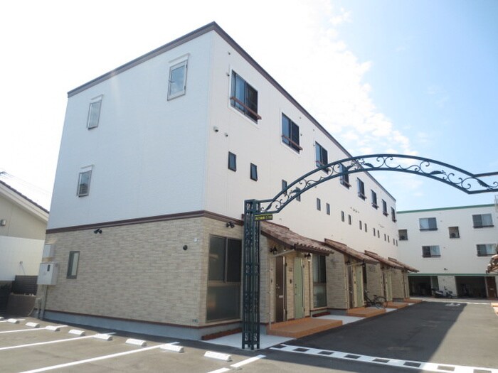 物件外観写真2　(外観写真)