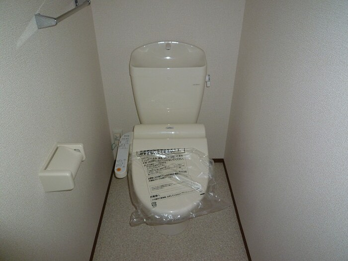 物件内観写真8　(トイレ)