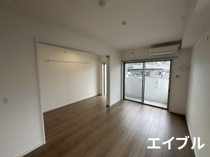 物件内観写真8　(居室)