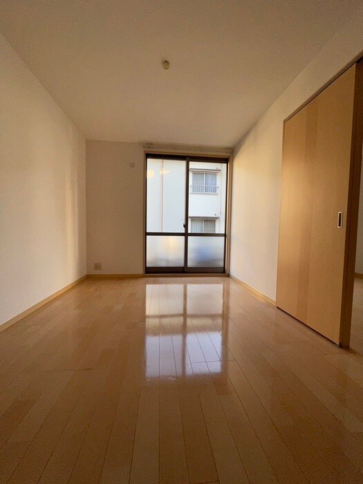 物件内観写真1　(居室)