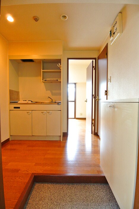 物件内観写真7　(玄関)