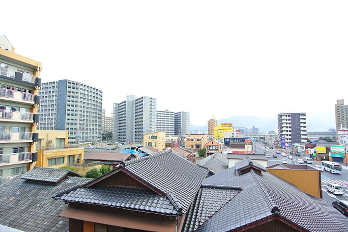 物件内観写真16　(室内からの展望)