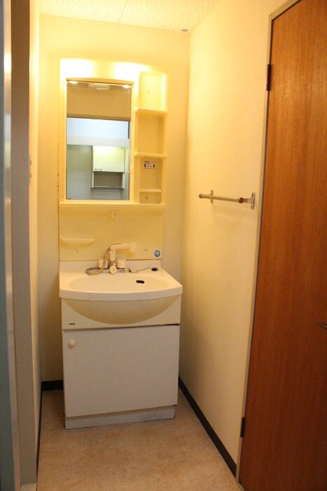 物件内観写真8　(洗面)