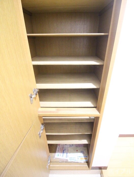 物件内観写真14　(靴箱)