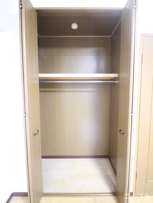 物件内観写真15　(収納)