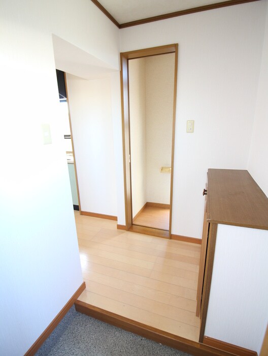 物件内観写真17　(玄関)