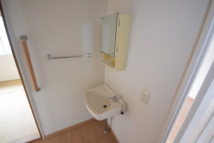 物件内観写真11　(洗面)