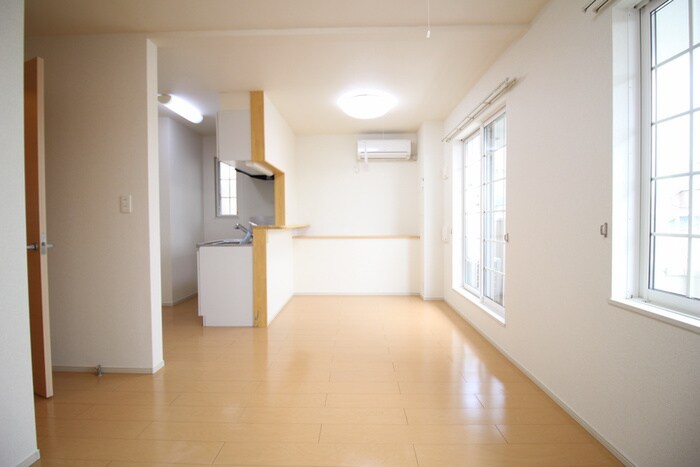 物件内観写真7　(居室)