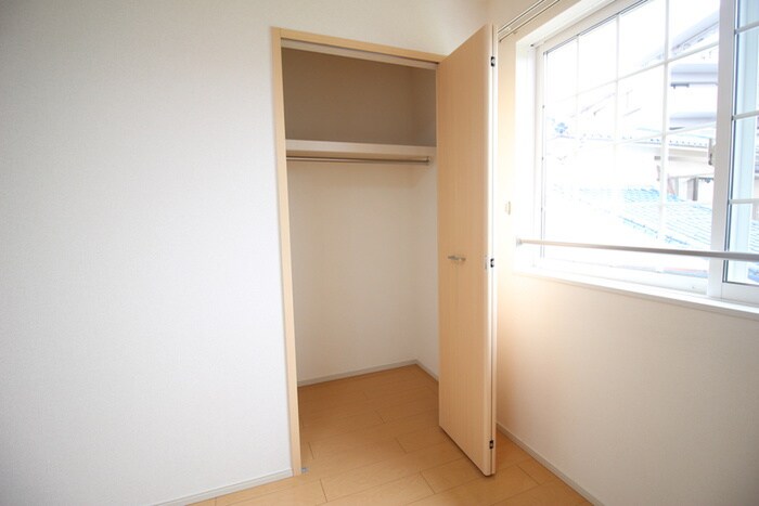物件内観写真12　(収納)