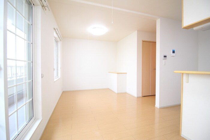 物件内観写真19　(室内からの展望)