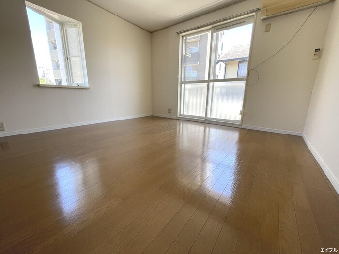 物件内観写真9　(居室)