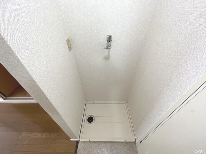 物件内観写真14　(洗濯機置場)