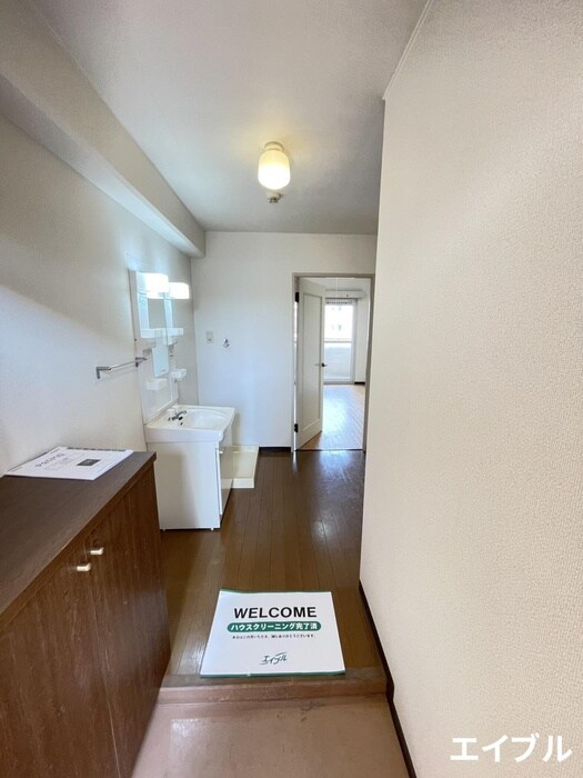 物件内観写真15　(玄関)