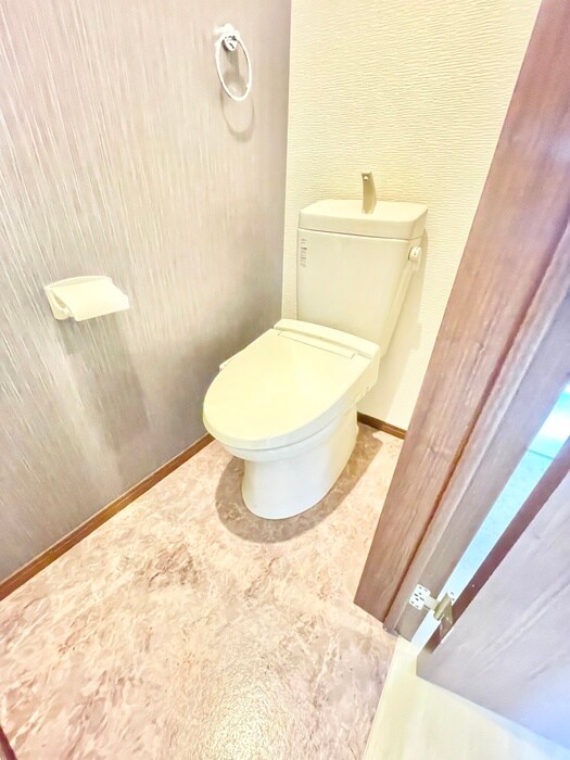 物件内観写真8　(トイレ)