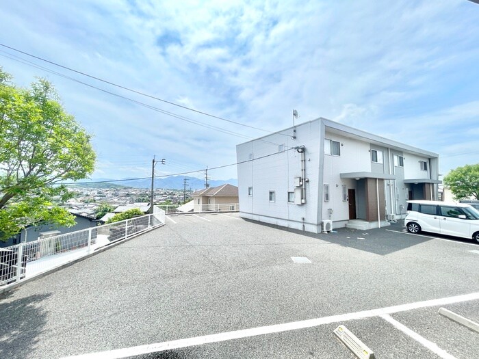 物件内観写真12　(室内からの展望)