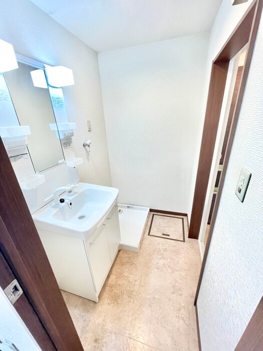 物件内観写真17　(洗濯機置場)