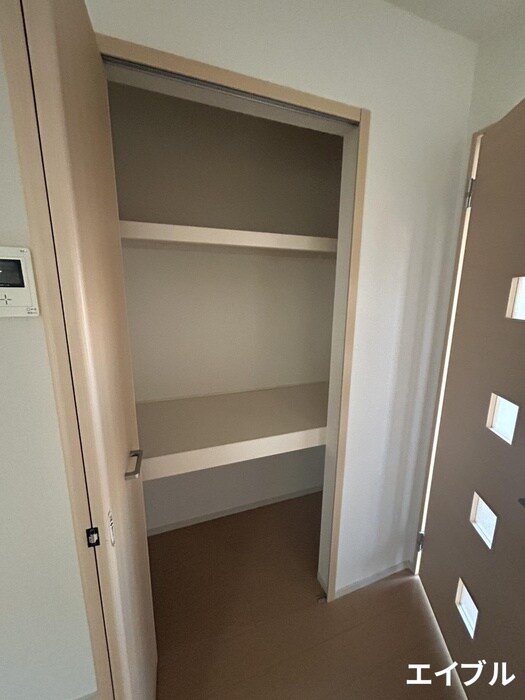 物件内観写真13　(収納)