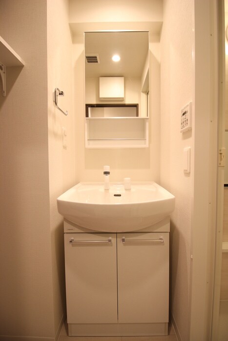 物件内観写真11　(洗面)