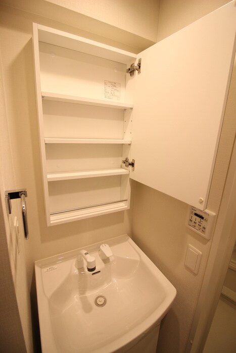 物件内観写真12　(洗面)