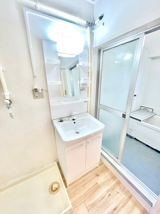 物件内観写真8　(洗面)