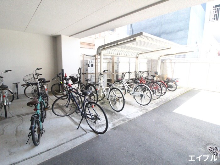物件外観写真3　(駐輪場)