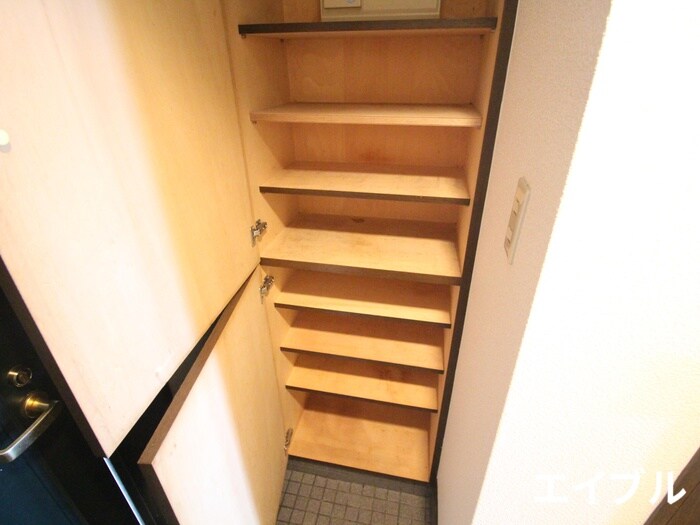 物件内観写真13　(靴箱)