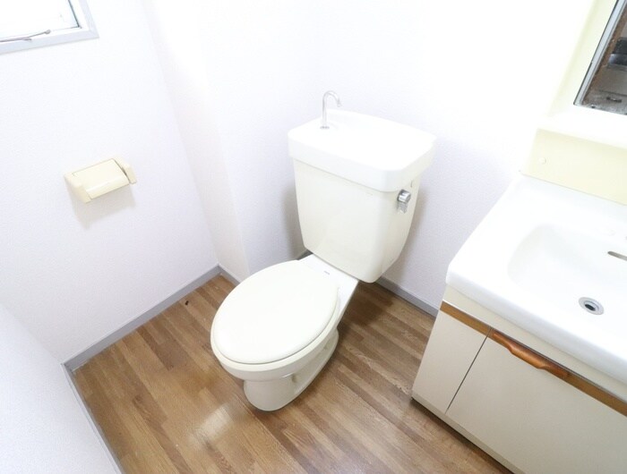 物件内観写真12　(トイレ)