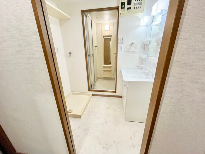 物件内観写真15　(洗濯機置場)