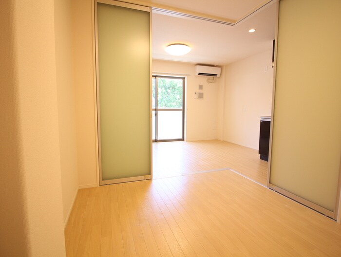 物件内観写真10　(居室)