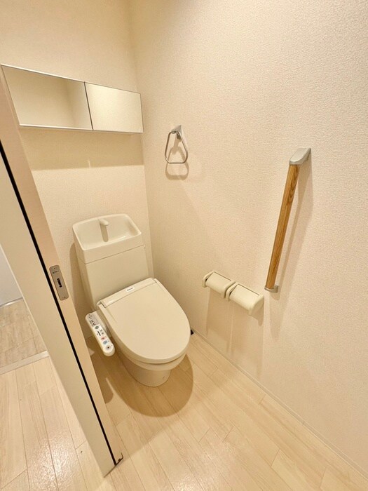 物件内観写真12　(トイレ)