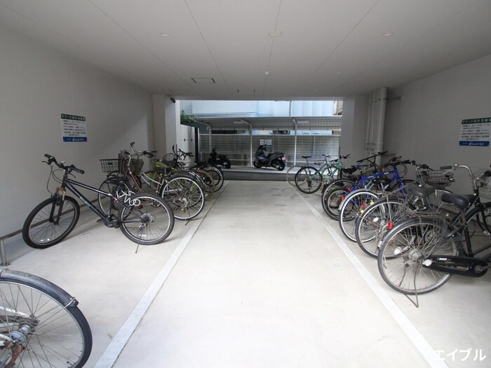 物件外観写真6　(駐輪場)