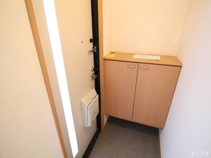 物件内観写真13　(玄関)