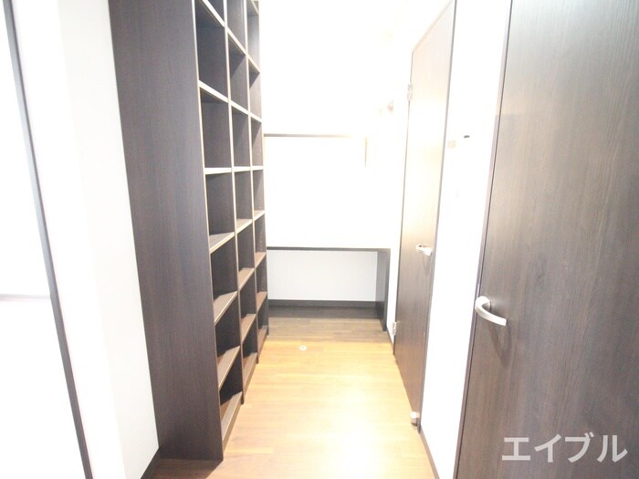 物件内観写真20　(廊下)