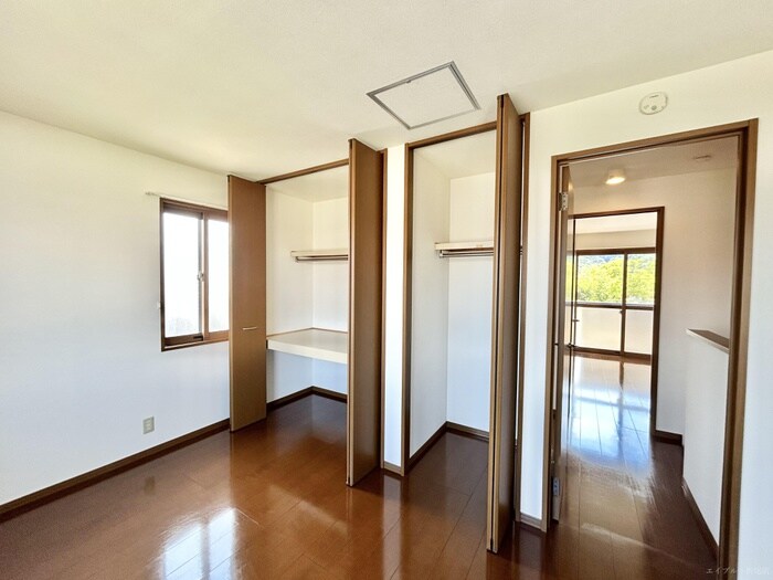 物件内観写真12　(収納)