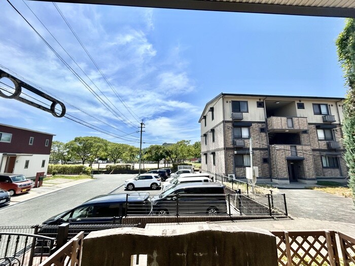 物件内観写真15　(室内からの展望)