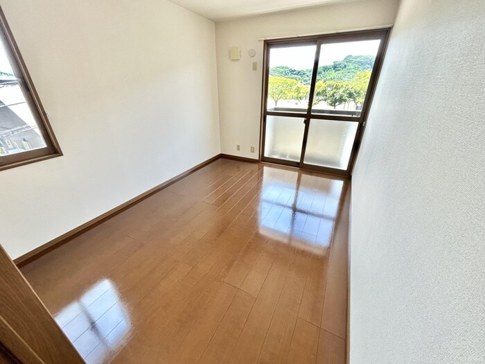 物件内観写真19　(居室)