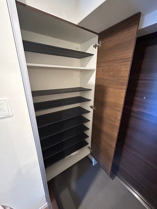 物件内観写真11　(靴箱)