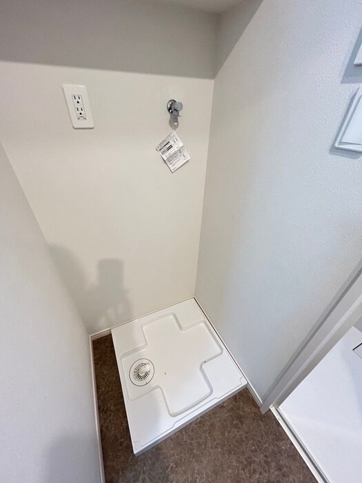 物件内観写真18　(洗濯機置場)