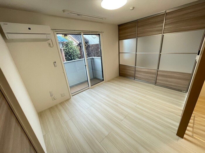 物件内観写真8　(居室)