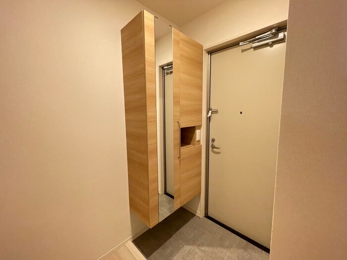 物件内観写真11　(玄関)