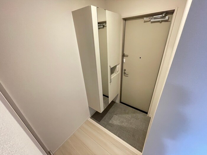 物件内観写真12　(玄関)