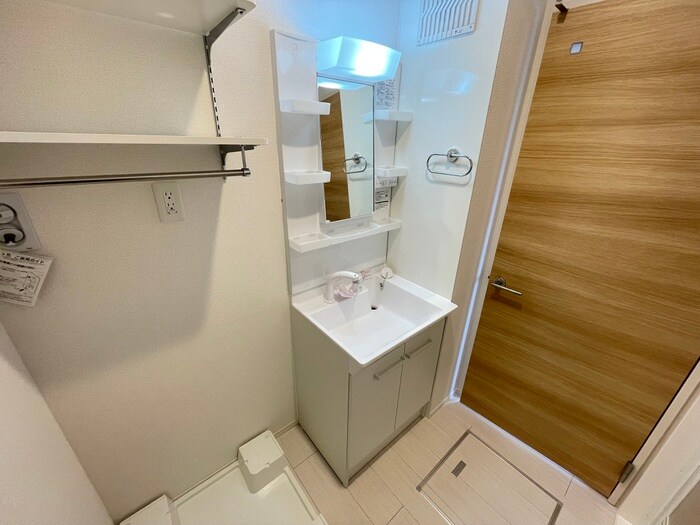 物件内観写真13　(洗面)