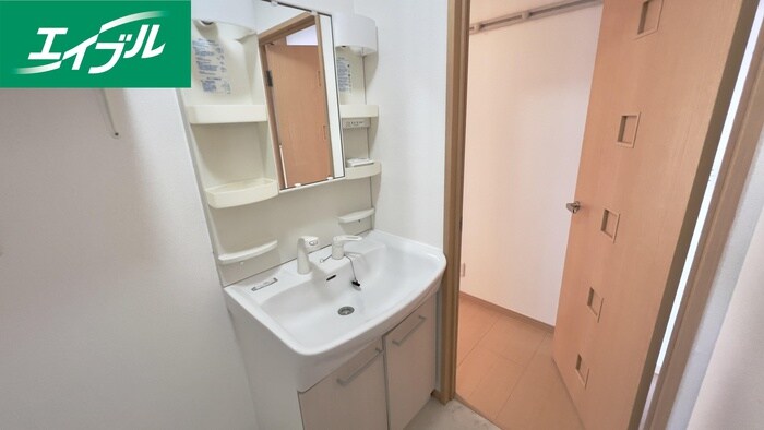 物件内観写真12　(洗面)