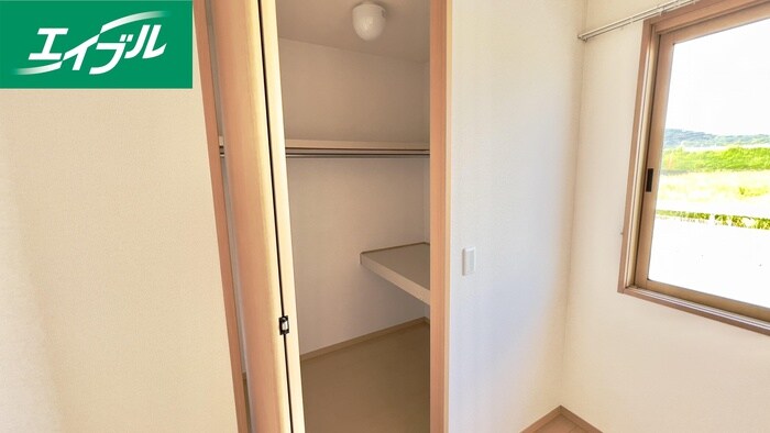 物件内観写真17　(収納)