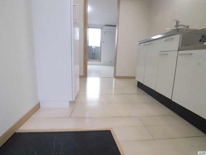 物件内観写真15　(廊下)